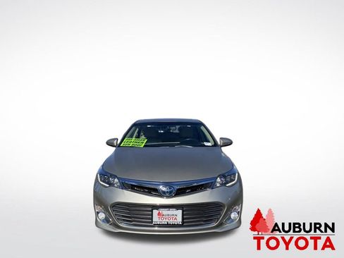 Used 2014 Toyota Avalon Limited w/ Technology Package FWD image 2
