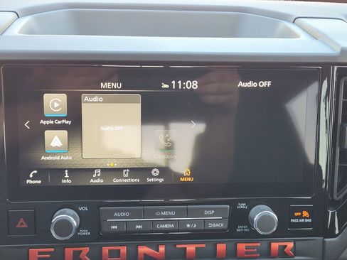 Used 2025 Nissan Frontier PRO-4X image 17