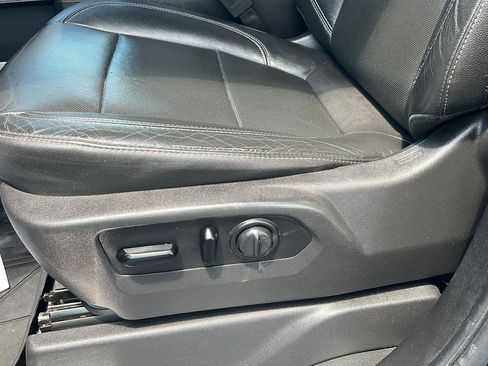 Used 2019 Chevrolet Silverado 1500 LTZ w/ LTZ Plus Package AWD/4WD image 20