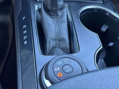 Used 2017 Ford Explorer XLT AWD/4WD image 23