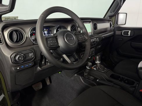 Used 2023 Jeep Wrangler Unlimited w/ 8.4" Radio Group image 21