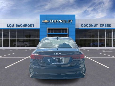 Used 2024 Kia Forte LXS image 7