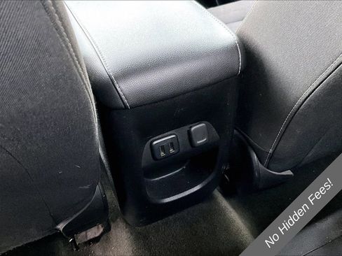 Used 2018 GMC Canyon SLE RWD image 24