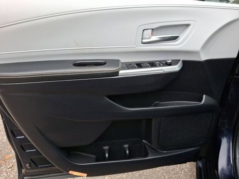 Certified 2025 Toyota Sienna XSE image 13