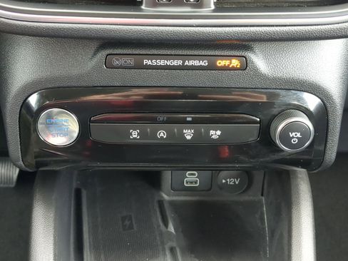 Used 2025 Ford Escape Platinum image 27