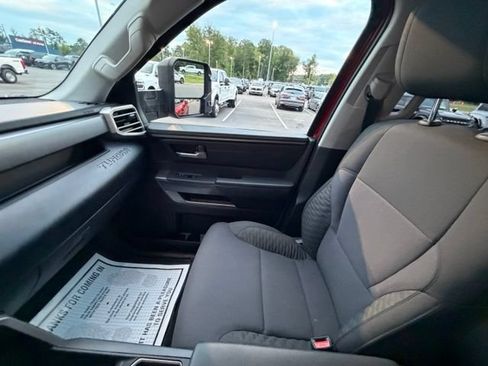 Used 2022 Toyota Tundra SR5 w/ SR5 Convenience Package AWD/4WD image 23