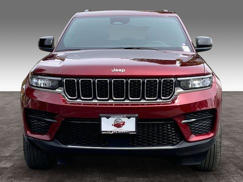 Certified 2025 Jeep Grand Cherokee Laredo X w/ Trailer Tow Package image 2