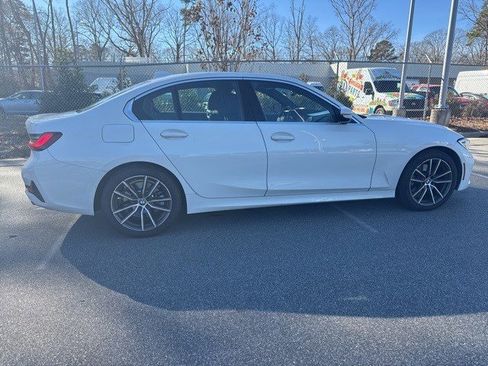 Certified 2022 BMW 330i Sedan w/ Premium Package image 10