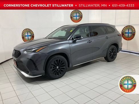 Used 2025 Toyota Highlander XSE AWD/4WD image 1