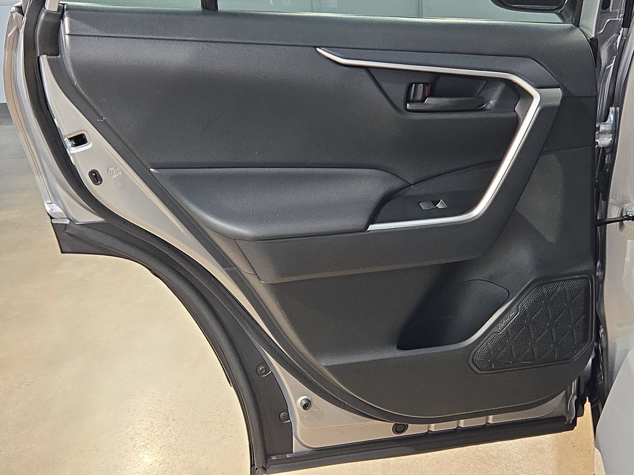 Certified 2025 Toyota RAV4 LE FWD image 32