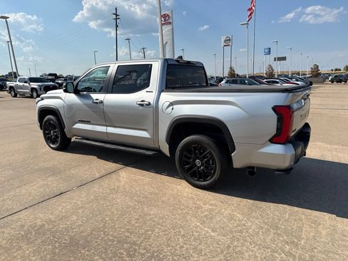 Used 2024 Toyota Tundra Limited AWD/4WD image 9