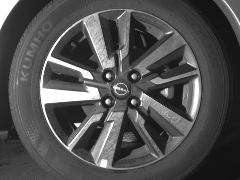 Used 2025 Nissan Versa SV image 13