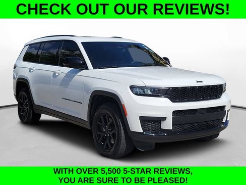 Used 2024 Jeep Grand Cherokee L Altitude RWD image 3