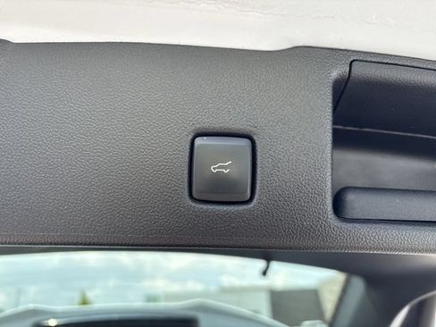 Certified 2025 Ford Escape ST-Line Select AWD/4WD image 21