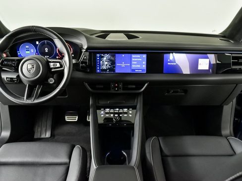 Certified 2025 Porsche Macan Turbo Electric image 17