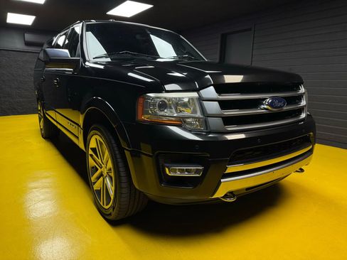 Used 2015 Ford Expedition EL Platinum image 3