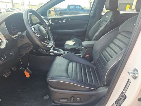 Used 2023 Kia Forte GT-Line w/ GT-Line Premium Package FWD image 5