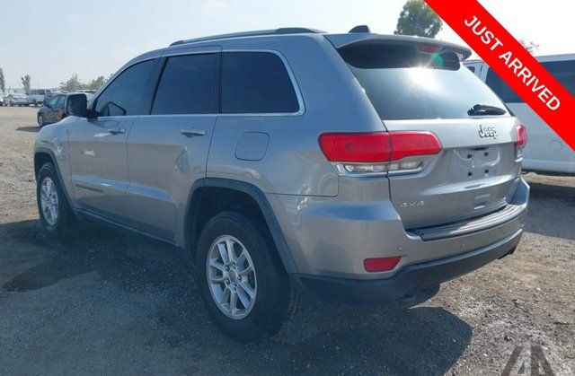 Used 2018 Jeep Grand Cherokee Laredo AWD/4WD image 3