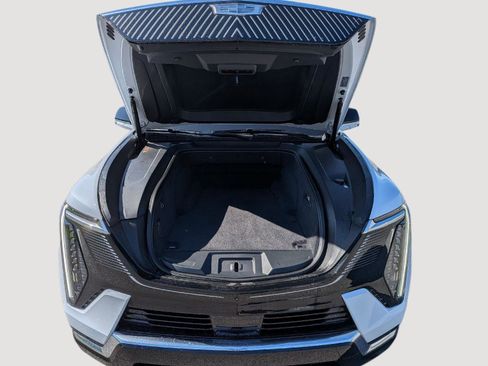 New 2026 Cadillac Escalade IQL Luxury AWD/4WD image 3