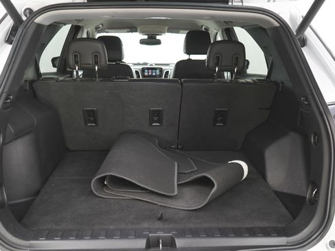 Used 2018 Chevrolet Equinox Premier image 9