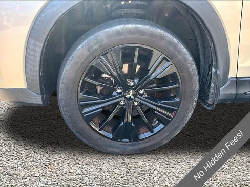 Used 2019 Mitsubishi Eclipse Cross LE AWD/4WD image 9