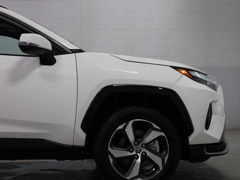 Used 2024 Toyota RAV4 SE image 11