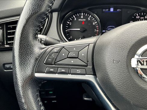 Used 2022 Nissan Rogue Sport SL image 18