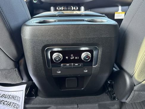 Certified 2024 GMC Yukon SLE w/ LPO, Floor Liner Package image 21