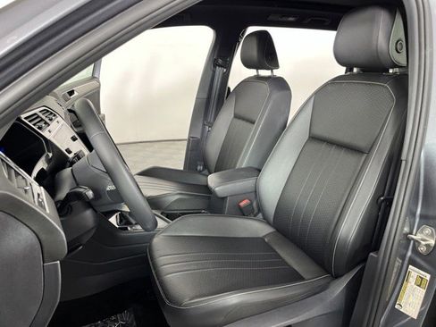 Used 2023 Volkswagen Tiguan SE R-Line FWD image 15