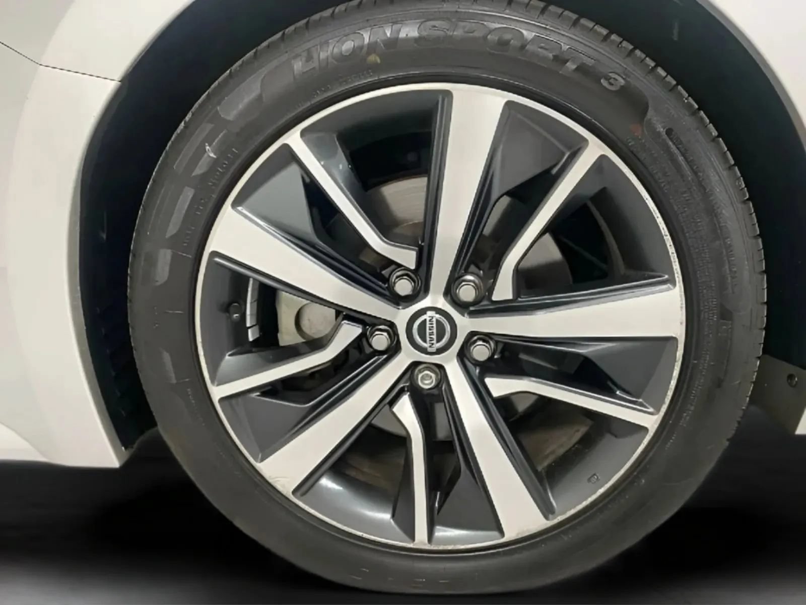 Used 2020 Nissan Maxima 3.5 SL w/ Floor Mat Group FWD image 25