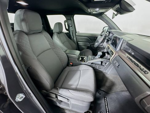 Used 2024 Toyota Tacoma SR5 RWD image 29