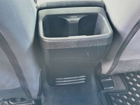 Used 2019 Toyota Tacoma SR5 AWD/4WD image 29