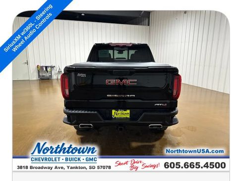Used 2024 GMC Sierra 1500 AT4 w/ Technology Package AWD/4WD image 4