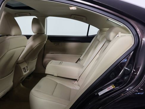 Used 2015 Lexus ES 350 w/ Luxury Package FWD image 11
