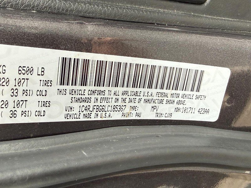 Used 2020 Jeep Grand Cherokee Limited AWD/4WD image 25