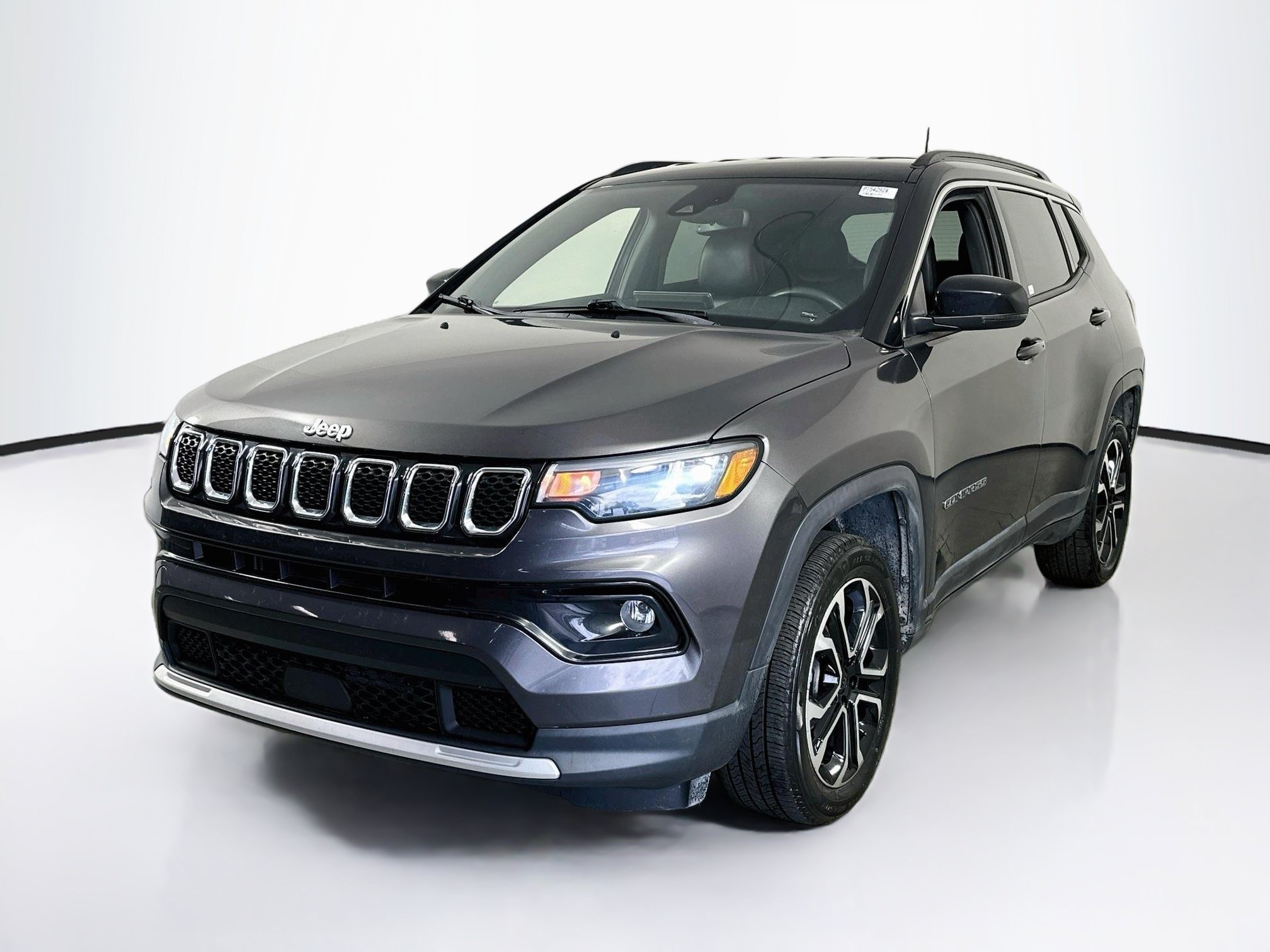 Used 2023 Jeep Compass Limited AWD/4WD image 1