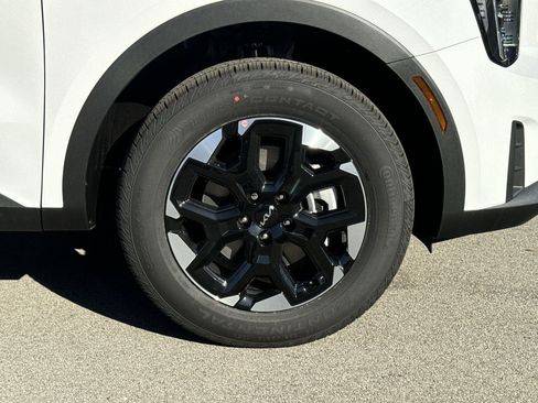 Used 2025 Kia Sorento S w/ Panoramic Sunroof Package image 13