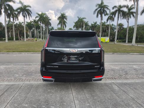 Used 2021 Cadillac Escalade Premium Luxury Platinum AWD/4WD image 17