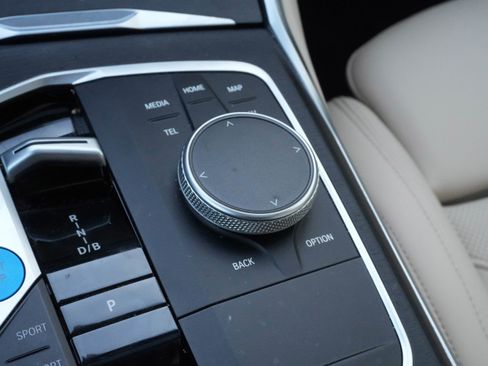 Certified 2023 BMW i4 eDrive35 RWD image 28