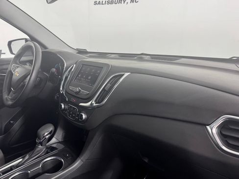 Used 2023 Chevrolet Equinox LT FWD image 30