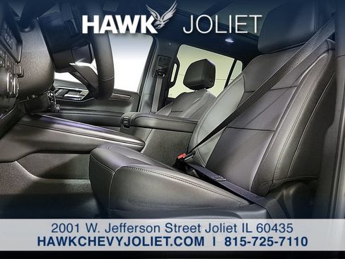 Used 2026 Chevrolet Tahoe Z71 w/ Comfort Package AWD/4WD image 11