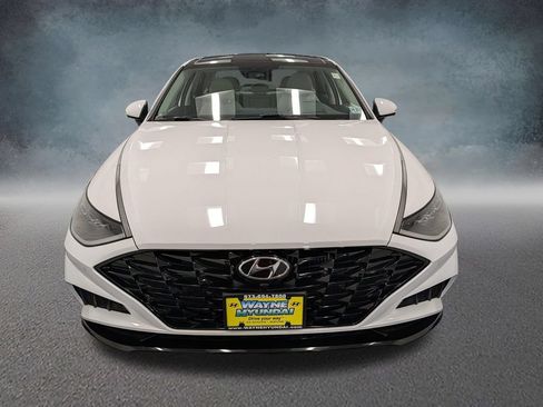 Used 2023 Hyundai Sonata Limited FWD image 2