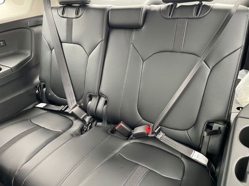 Used 2025 Honda Pilot Touring image 28