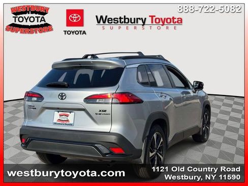 Used 2025 Toyota Corolla Cross AWD Hybrid w/ Convenience Package image 9