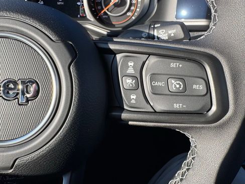 New 2026 Jeep Gladiator Sport image 13