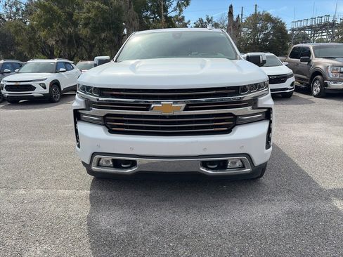 Used 2020 Chevrolet Silverado 1500 High Country w/ Technology Package image 2