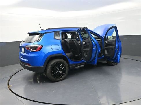 New 2026 Jeep Compass Latitude image 31