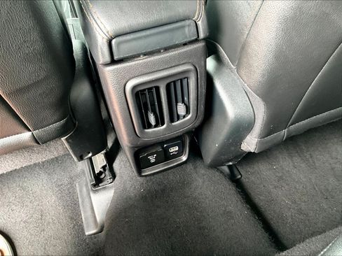 Used 2019 Jeep Compass Limited AWD/4WD image 10