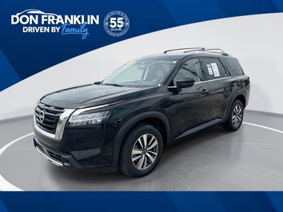 Used 2023 Nissan Pathfinder SL