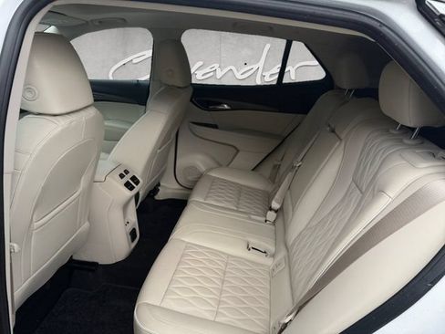 Used 2023 Buick Envision Avenir FWD image 22